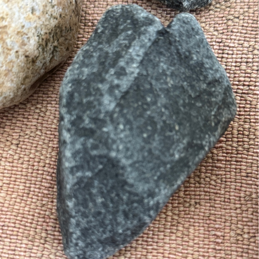 8 Heart Shaped Rocks - Picture 8 of 15